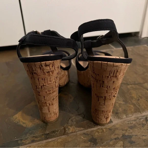 🌟WORN ONCE🌟 American Rag Jamie T-strap Platform Dress Sandals - Picture 3 of 4